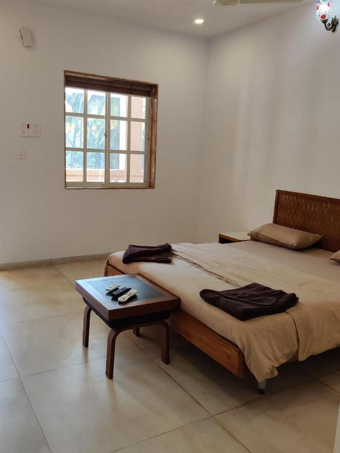 White House Beach Resort, Nagaon Exteriör bild